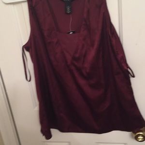 Sleeveless White House black market top